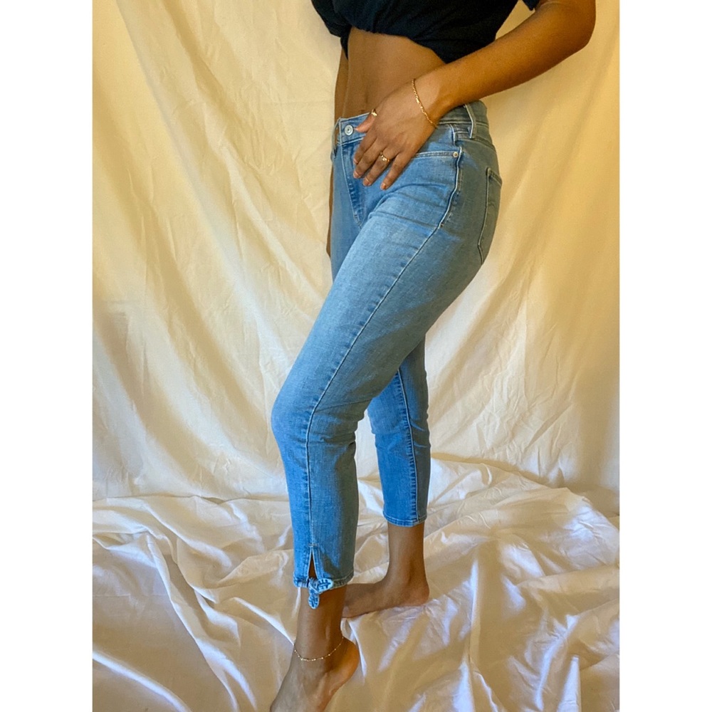 Levi’s cropped ankle jeans 👖